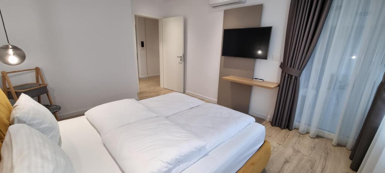 North Star Apartment 5 Timisoara Esterno foto